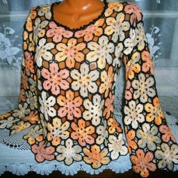 Цветочная кофточка крючком