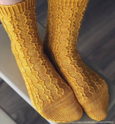 Изящные носки "Старинная ваза", вяжем спицами