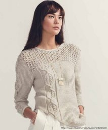 Женский пуловер спицами с ажурной кокеткой и косами