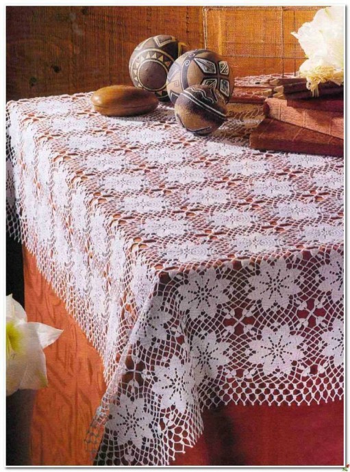 Ажурная скатерть из мотивов крючком Ажурная скатерть из мотивов крючком