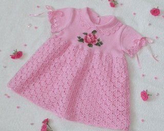 Очаровательное детское платьице с вышивкой!