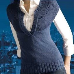 Стильный жакет с круглой кокеткой