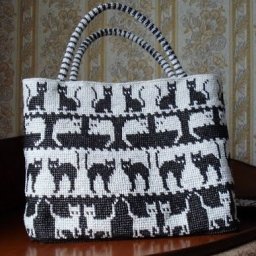 Сумка с кошками, вяжем крючком