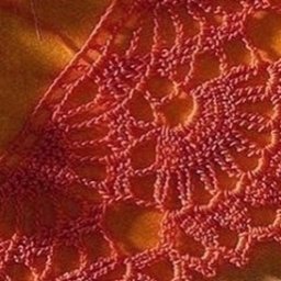 Шиpoкaя кaймa кpючкoм