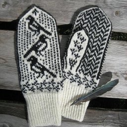 Вяжем жаккардовые варежки с птичьим рисунком