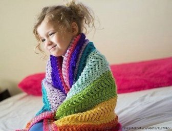 Яркий детский плед крючком