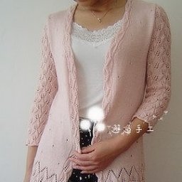 Милый кардиган, вязаный спицами