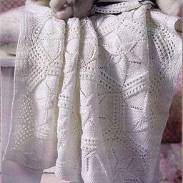 Эффектный вязаный плед