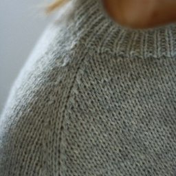 Аккуратный реглан спицами