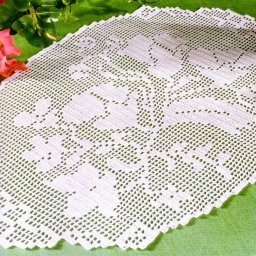 Цветочные салфетки в филейной технике