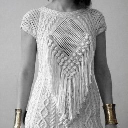 Дизайнерское платье, связанное  спицами