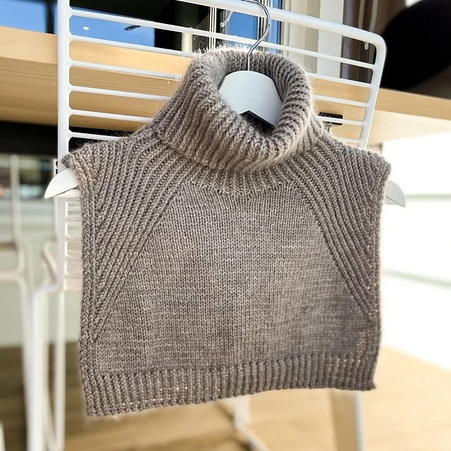 Манишка Snuggle Neck от Anette Solbraa-Bay Манишка Snuggle Neck от Anette Solbraa-Bay