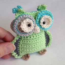 Вяжем глазастую малышку-совушку