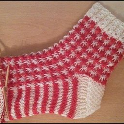 Интересные носки спицами