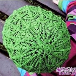 Осенняя детская шапочка спицами