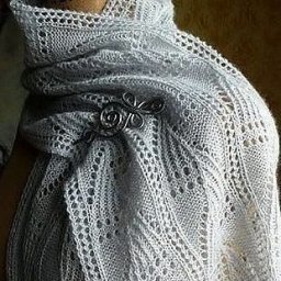 Интересный палантин спицами