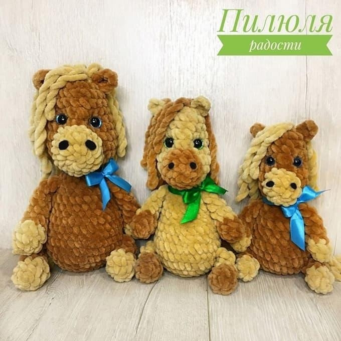 Лoшaдκa, вяжем символ года