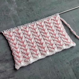 Двухцветный узор для любителей вязать спицами