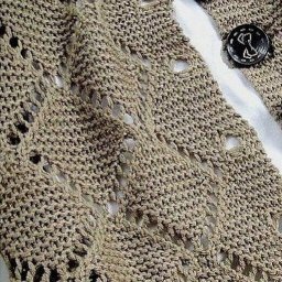 Интересный узор спицами