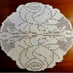 Цветочная салфетка в филейной технике