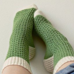 Милые носочки спицами