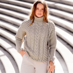 Свитер с «косами» и воротником гольф