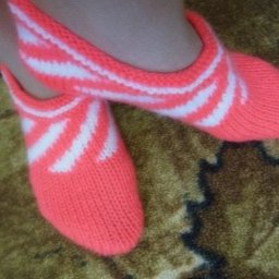 Удобные тапочки спицами