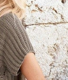 Короткий жилет спицами Короткий жилет спицами