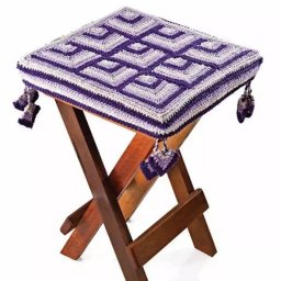 Веселенькая сидушка, связанная крючком