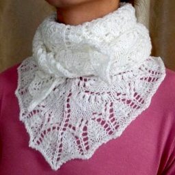 Ажурный бактус спицами