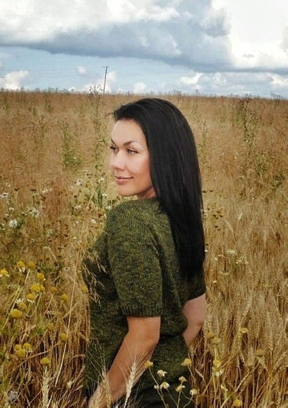 Женская футболка спицами