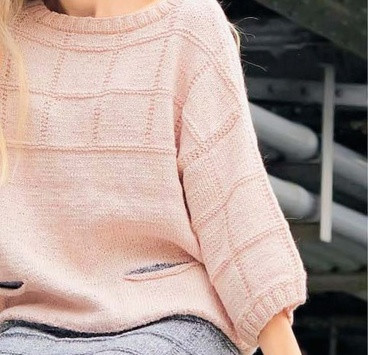 Джемпер с карманами и юбка с клетчатым узором