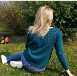 Джемпер спицами