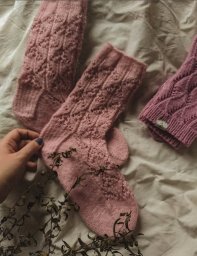 Ажурные носочки спицами
