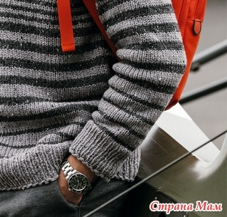 Мужской пуловер с капюшоном