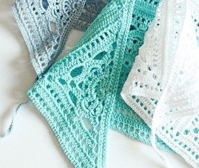 Летняя косынка, связанная крючком из мотивов — легкий штрих летнего образа