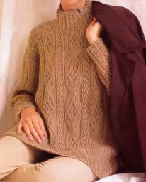 Свитер спицами с красивыми аранами