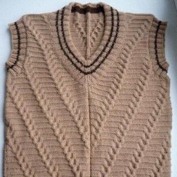 Жилет спицами