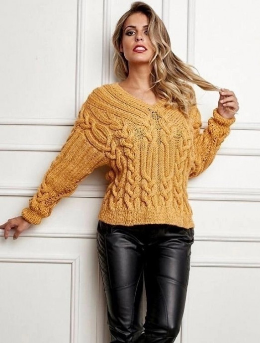 Пуловер с косами