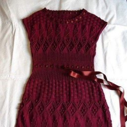 Элегантное платье спицами