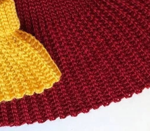 Взрослая манишка спицами