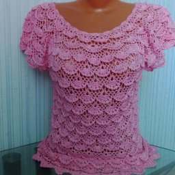 Очаровательная кофточка ажурным узором