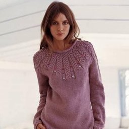 Свитер спицами с симпатичной круглой кокеткой