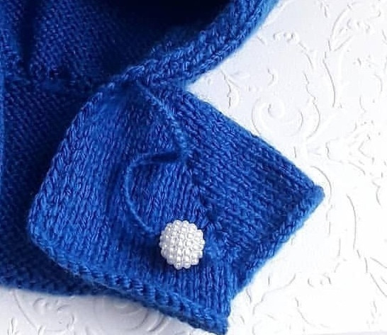 Уютное болеро с капюшоном для куклы