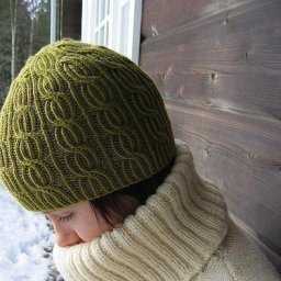 Вяжем интересную шапочку "Лина"