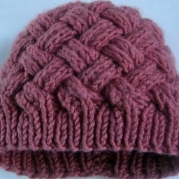 Двухсторонняя женская шапочка, вяжем спицами