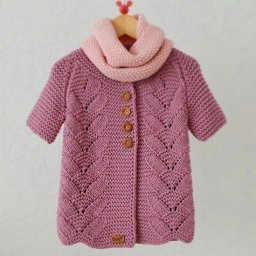 Симпатичный узор спицами для вязаной кофточки