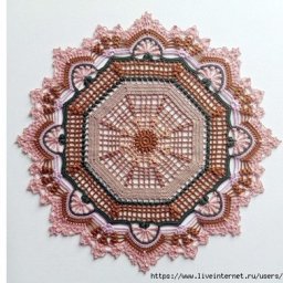 Красивая многоцветная салфетка крючком