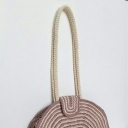 Сумочка вязаная ручной работы