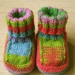 Вязаные пинетки, любителям вязать спицами